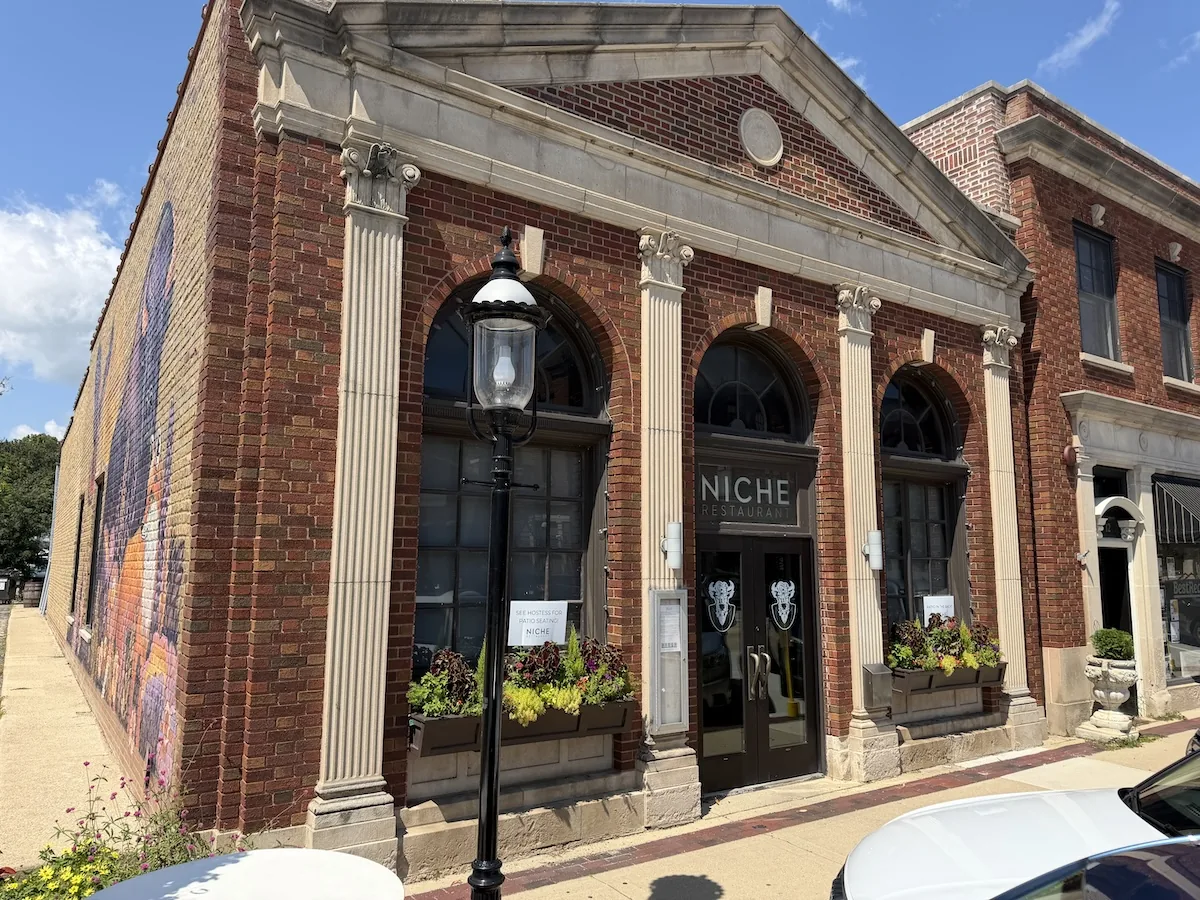 Niche Restaurant in an ornate brick storefront in downtown Geneva, Illinois
